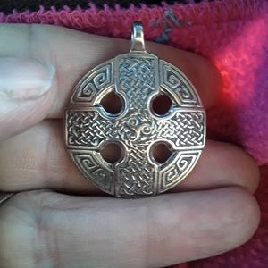 Celtic Round Religous cross silver charm
